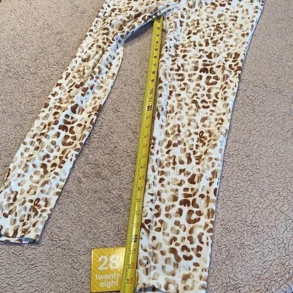 VERSONA Womens Animal Print Leggings - sz Medium - Picture 8 of 10